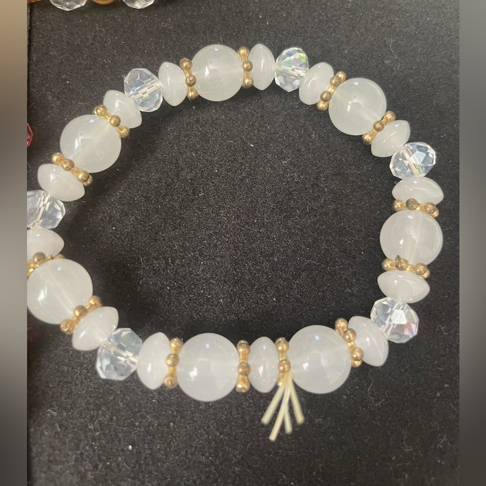 3 beaded bracelets - Picture 2 of 4